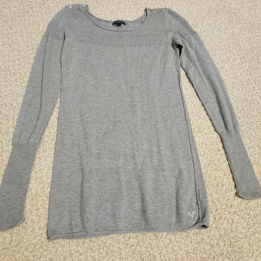 Gray AEO shirt